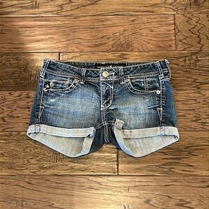 Source Of Wisdom Cuffed Low Rise Shorts Size 3
